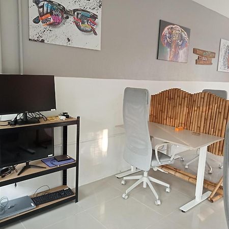 Coworx Koh Lanta Aparthotel Bagian luar foto